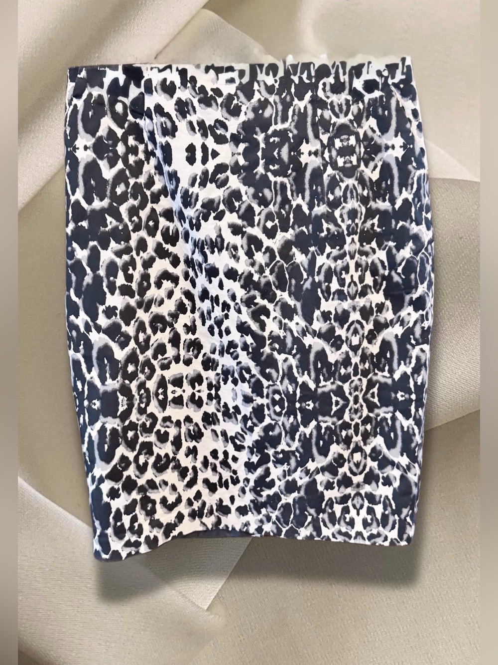 Mossino Animal-Print Pencil Skirt in Black, Gray & Beige size 12